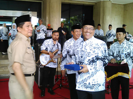 Pencarian PGRI Mamberamo Tengah - Persatuan Guru Republik Indonesia Cabang Mamberamo Tengah